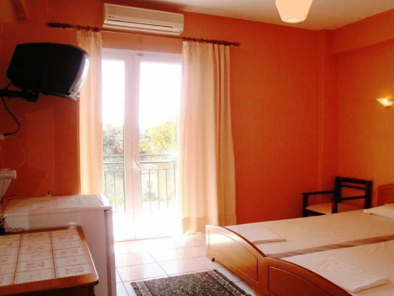 Hotel Perama Hotel