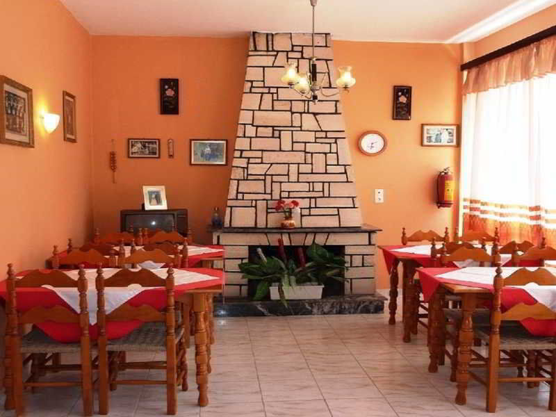 Hotel Perama 2*